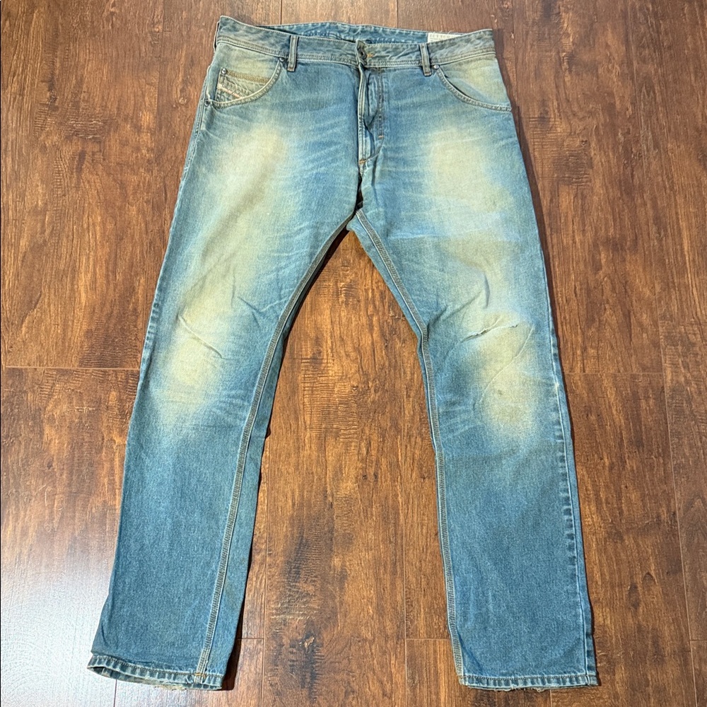 Diesel Relaxed Fit Faded Blue Jeans 33W